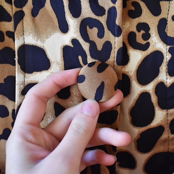 FIRM PRICE⬇️Caché Leopard Print Trench Coat - Picture 4 of 8